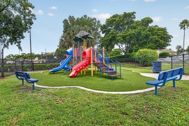 6783 Las Colinas Court, Lake Worth, FL 33463