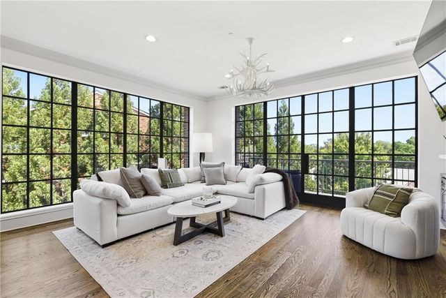 220 Vickery Falls Drive, Roswell, GA 30075