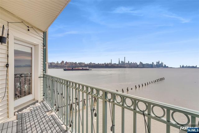 314 The Promenade, Edgewater, NJ 07020