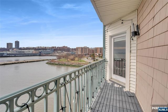 314 The Promenade, Edgewater, NJ 07020