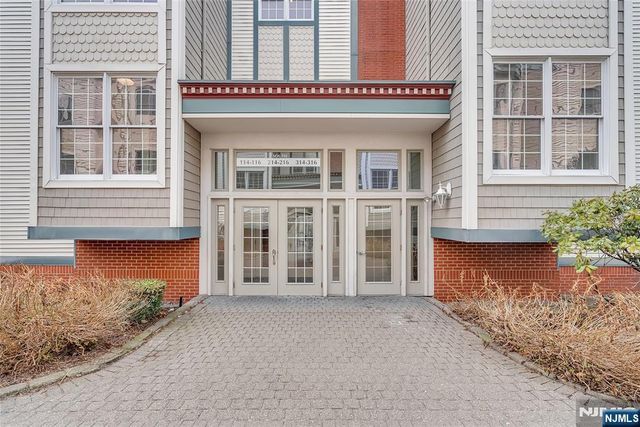 314 The Promenade, Edgewater, NJ 07020