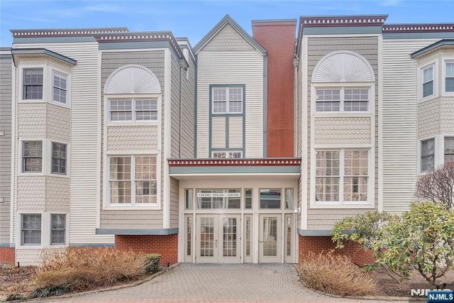 314 The Promenade, Edgewater, NJ 07020