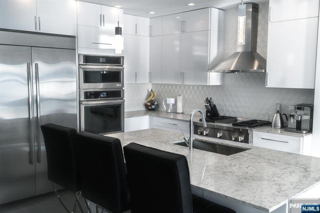 314 The Promenade, Edgewater, NJ 07020