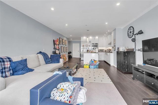 314 The Promenade, Edgewater, NJ 07020