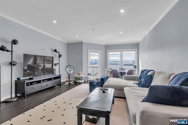 314 The Promenade, Edgewater, NJ 07020