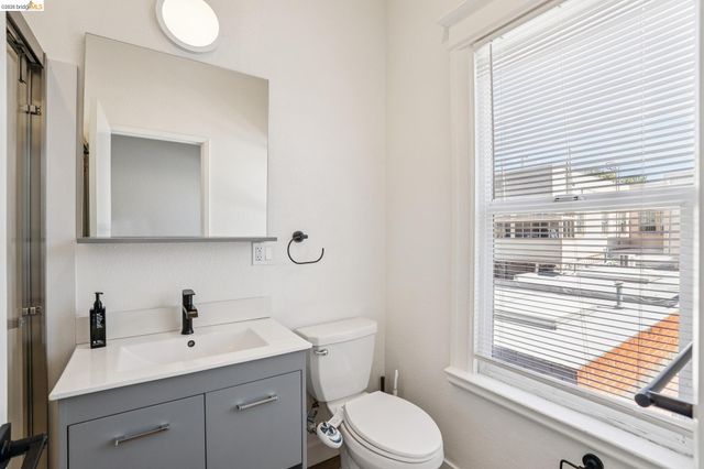 4722-4726 Shattuck Ave, Oakland, CA 94609