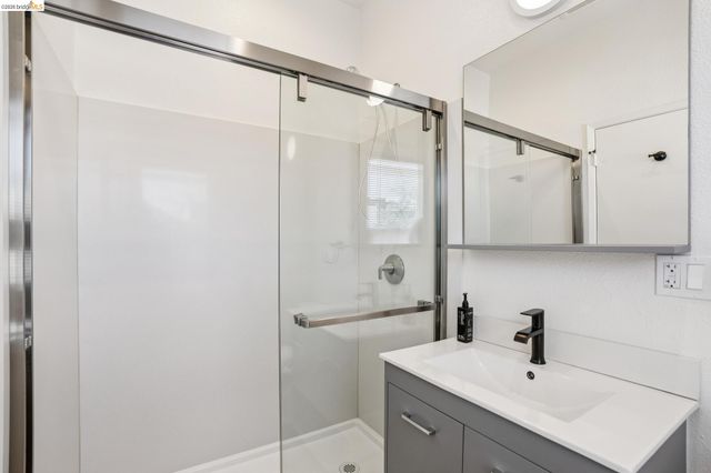4722-4726 Shattuck Ave, Oakland, CA 94609