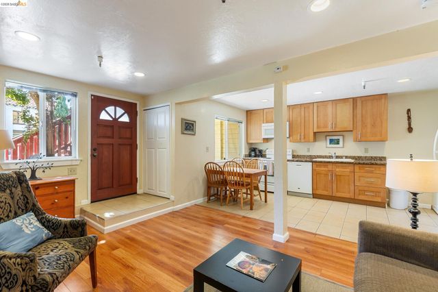4722-4726 Shattuck Ave, Oakland, CA 94609