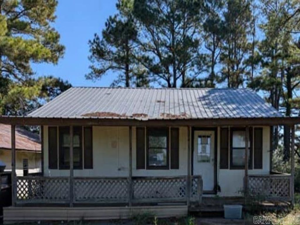 2015 Dismukes Street, Lonoke, AR 72086