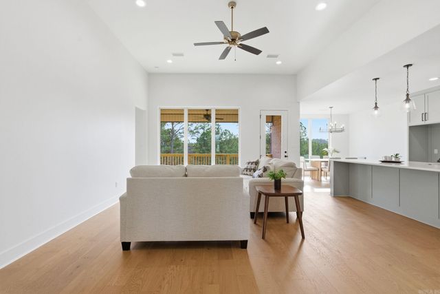 171 Ridgeview Trail, Maumelle, AR 72113