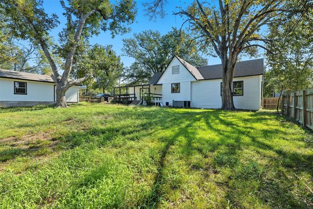 605 N Main Street, Winnsboro, TX 75494