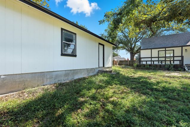 605 N Main Street, Winnsboro, TX 75494