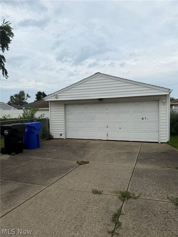 5289 Smith Road, Brook Park, OH 44142