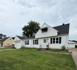 5289 Smith Road, Brook Park, OH 44142