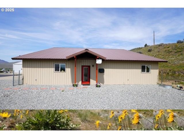 675 Peach Rd, Waterville, WA 98858