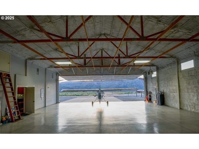 675 Peach Rd, Waterville, WA 98858