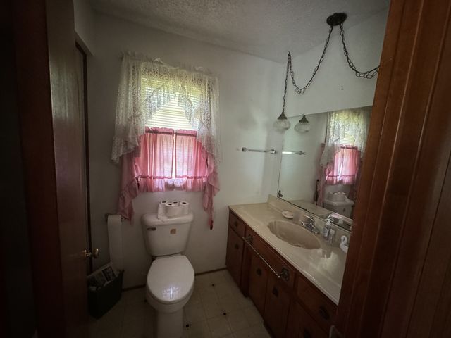 2168 Jefferson Rd, Smithville, TN 37166