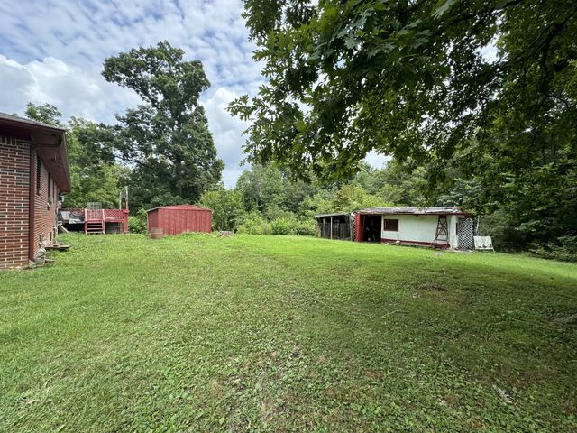 2168 Jefferson Rd, Smithville, TN 37166