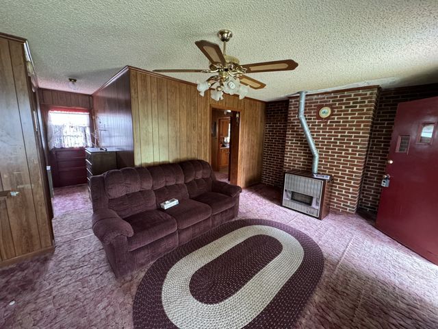 2168 Jefferson Rd, Smithville, TN 37166