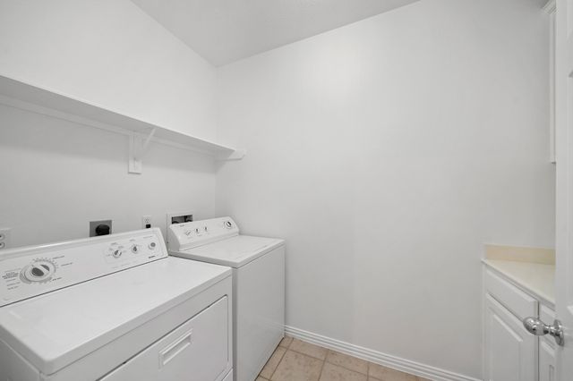 6115 Windwater Pointe, Houston, TX 77036