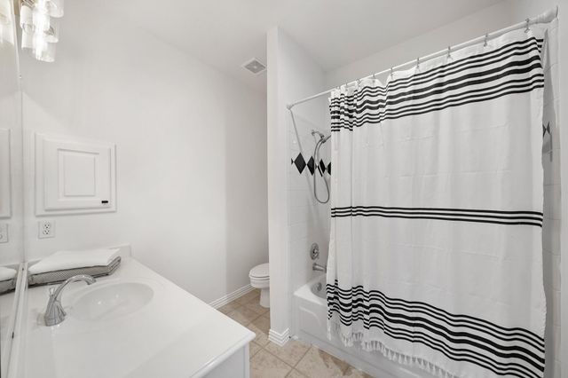 6115 Windwater Pointe, Houston, TX 77036