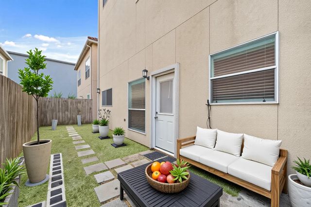 6115 Windwater Pointe, Houston, TX 77036