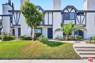 19221 Sherman Way 40, Reseda (los Angeles), CA 91335