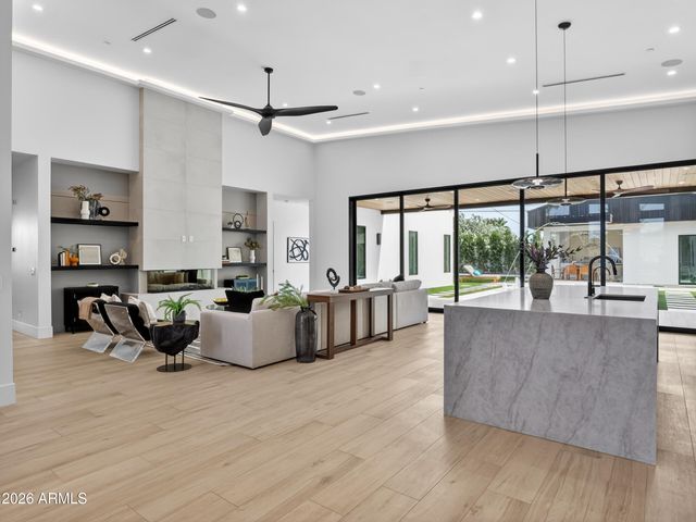 8237 E Coolidge Street, Scottsdale, AZ 85251