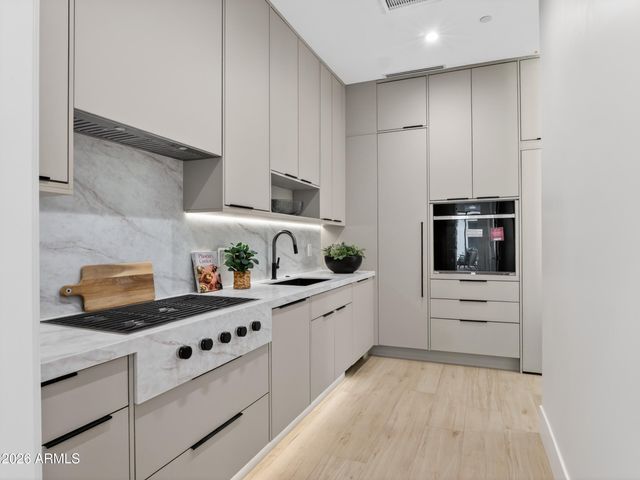 8237 E Coolidge Street, Scottsdale, AZ 85251