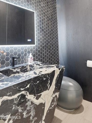 8237 E Coolidge Street, Scottsdale, AZ 85251