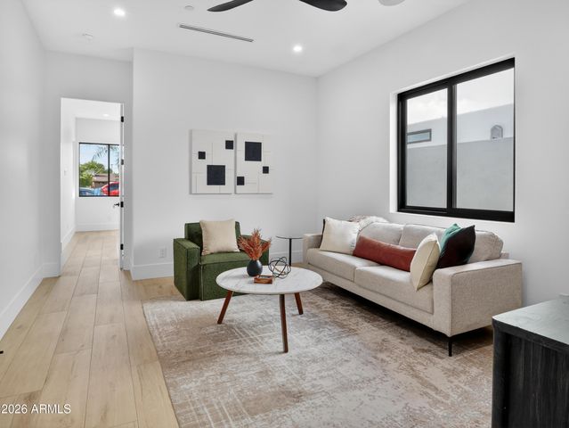 8237 E Coolidge Street, Scottsdale, AZ 85251