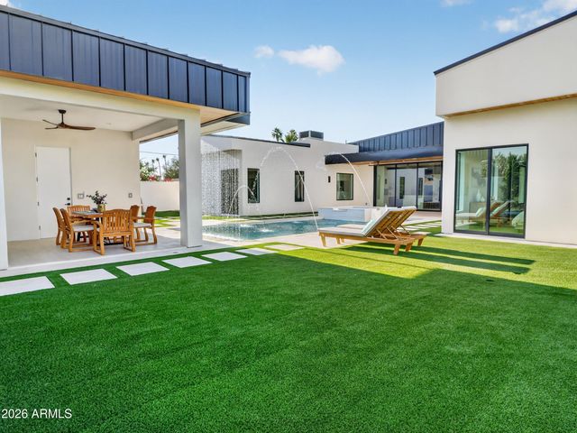 8237 E Coolidge Street, Scottsdale, AZ 85251