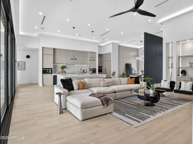 8237 E Coolidge Street, Scottsdale, AZ 85251