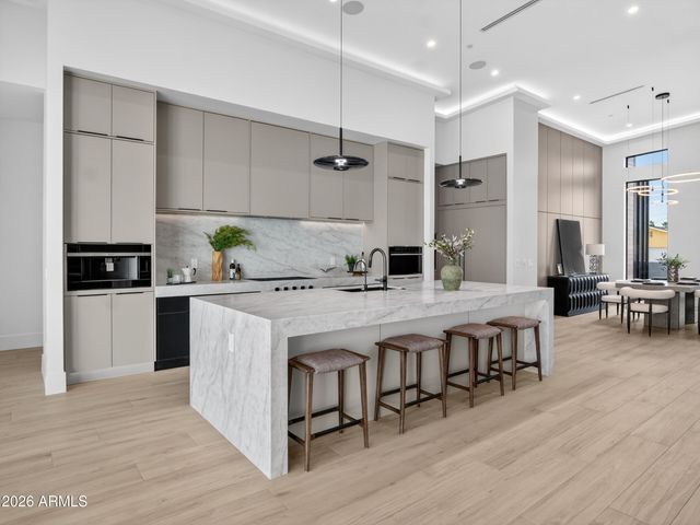 8237 E Coolidge Street, Scottsdale, AZ 85251