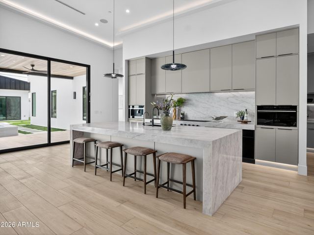 8237 E Coolidge Street, Scottsdale, AZ 85251