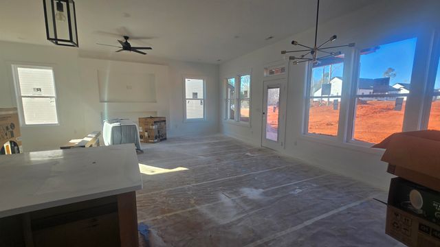 273 Ridge Road, Wellford, SC 29385