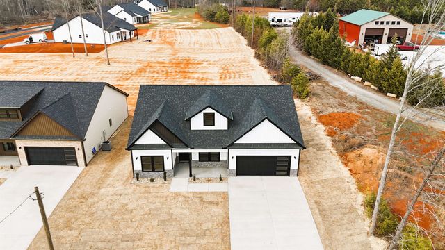 273 Ridge Road, Wellford, SC 29385