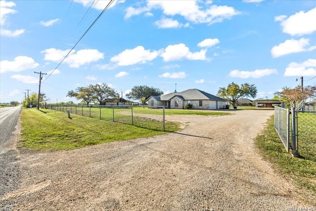 14890 Saint Hedwig Rd, St Hedwig, TX 78152