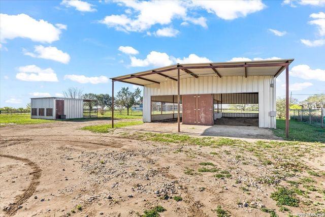 14890 Saint Hedwig Rd, St Hedwig, TX 78152