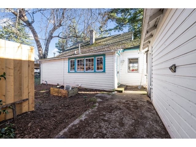 1601 Se 130TH Ave, Portland, OR 97233