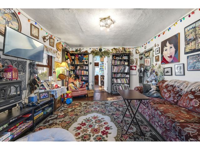 1601 Se 130TH Ave, Portland, OR 97233