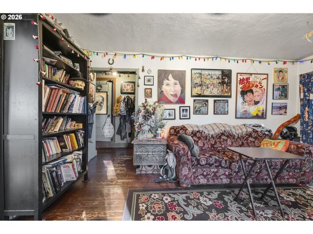 1601 Se 130TH Ave, Portland, OR 97233