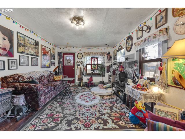 1601 Se 130TH Ave, Portland, OR 97233