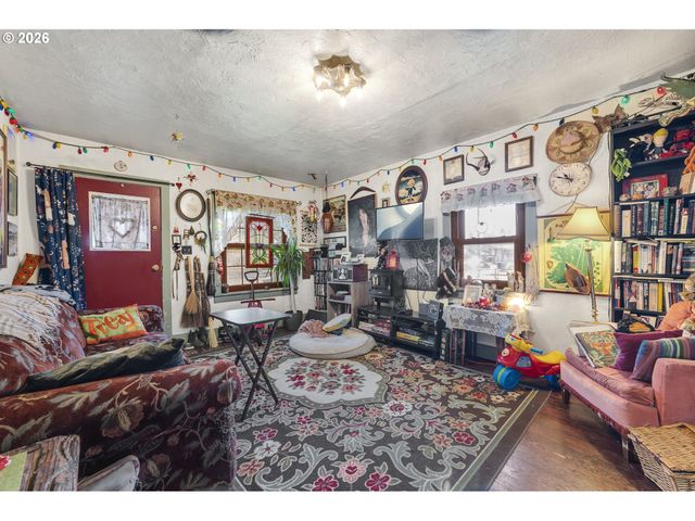 1601 Se 130TH Ave, Portland, OR 97233