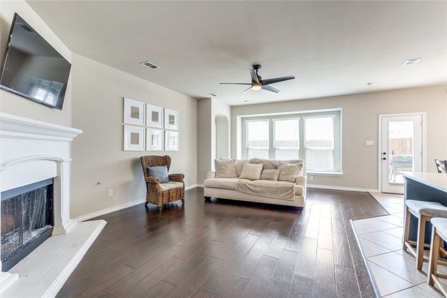 8625 Tribute Lane, Fort Worth, TX 76131