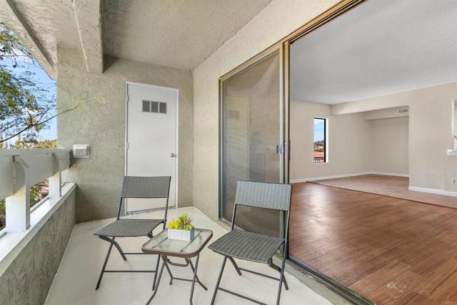 1040 E Washington Avenue 33, Escondido, CA 92025