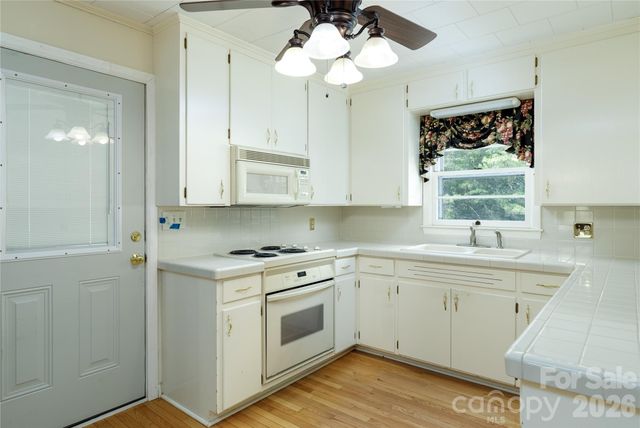 122 Whitley Road, Morganton, NC 28655