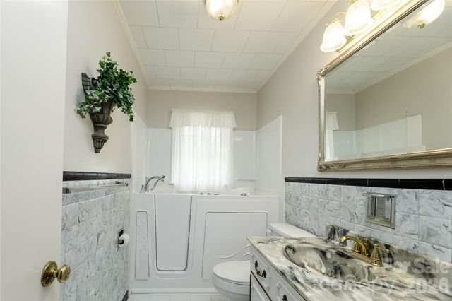 122 Whitley Road, Morganton, NC 28655