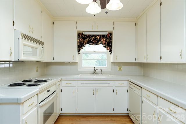 122 Whitley Road, Morganton, NC 28655