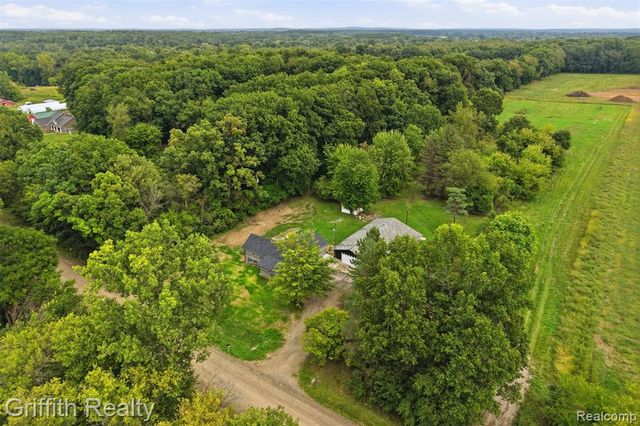 5822 Mack Road, Howell, MI 48855